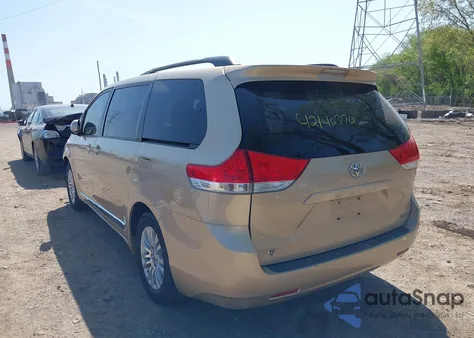2012 Toyota Sienna Xle V6 8 Passenger from USA, damaged, VIN 5TDYK3DC5CS179527